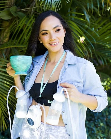 Motif Duo® Portable Breast Pump with Hands-Free Pumping Bra